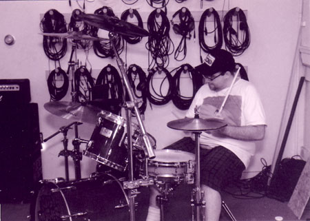 johnny-drums-sonic-iguana