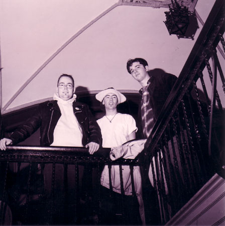 rugbies-bry-john-erik-balcony
